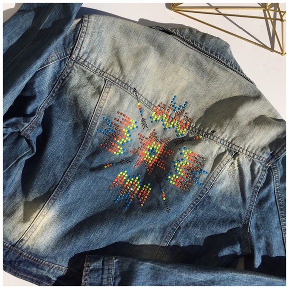 Neon Aztec Design Jacket - Picture 5 of 6